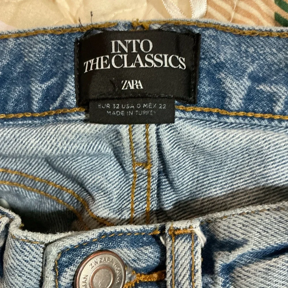 🤎 Zara Into The Classics Blue Distressed Denim Jeans Button Fly - 0 / 25 - Picture 8 of 10